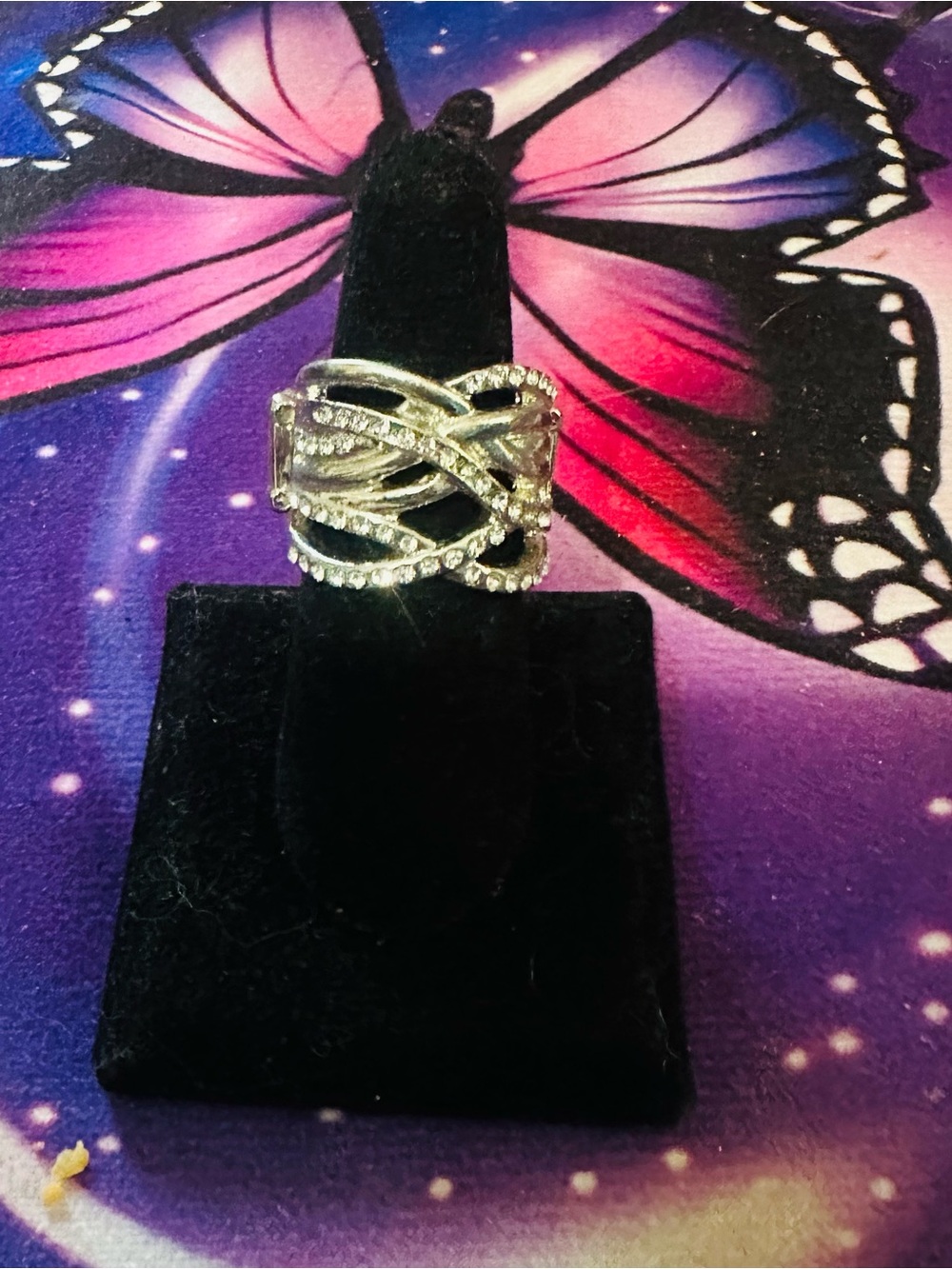 paparazzi Silver Crystal Crossover Ring